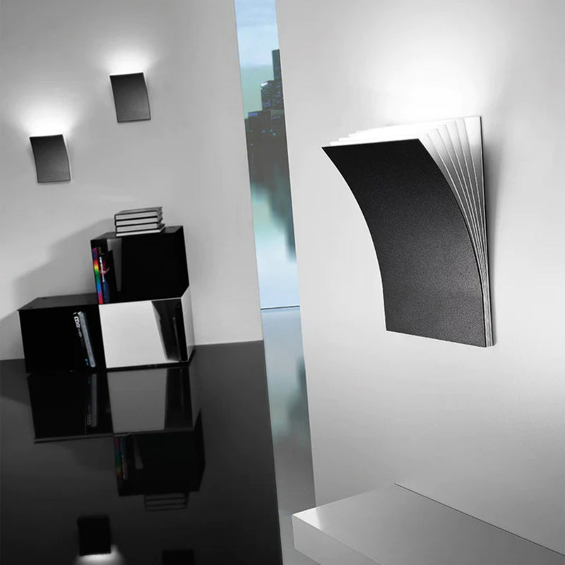 Polia Wall Light