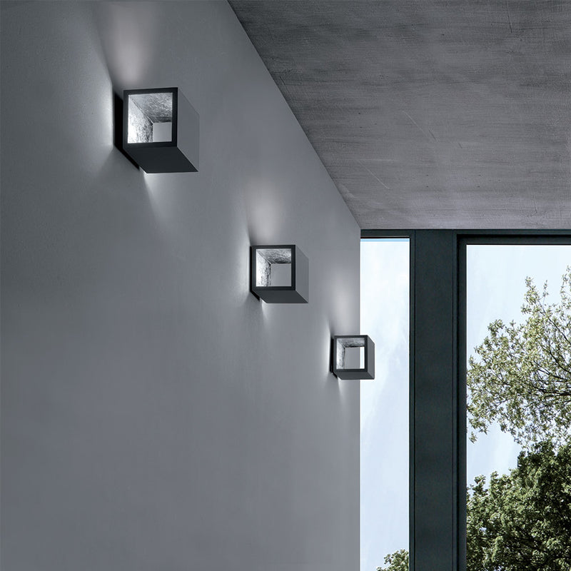 Cubo Wall Lamp