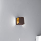 Cubo Wall Lamp