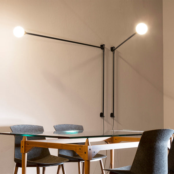 Potence Pivotante Wall Lamp