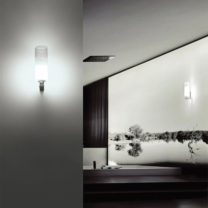 Lio Wall Light