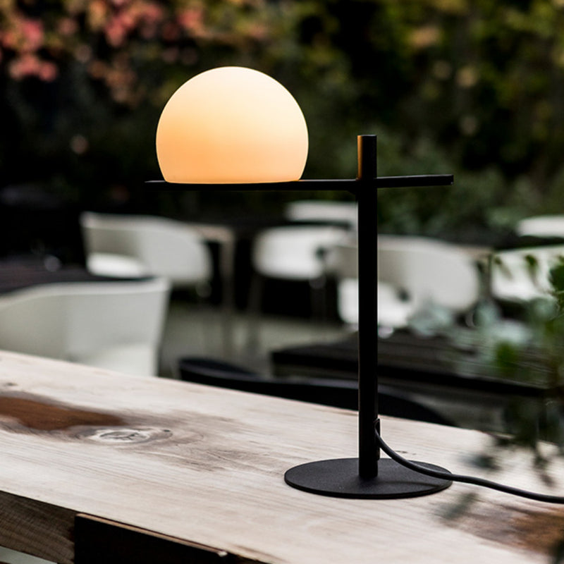 Circ M-3728 Table Lamp