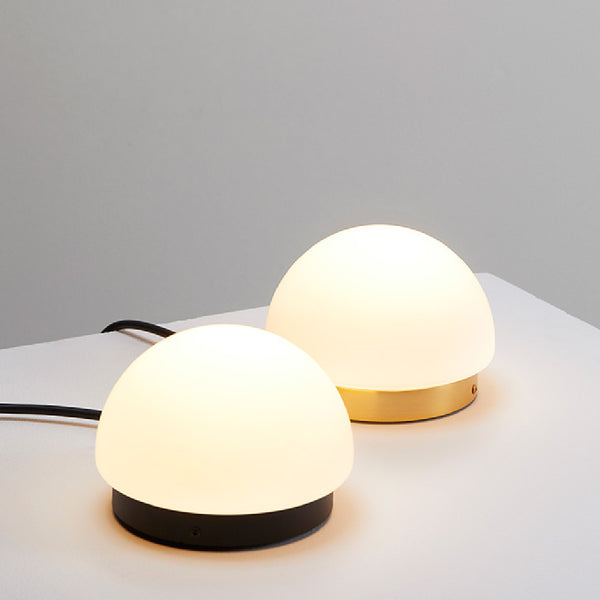 Circ M-3836 Table Lamp