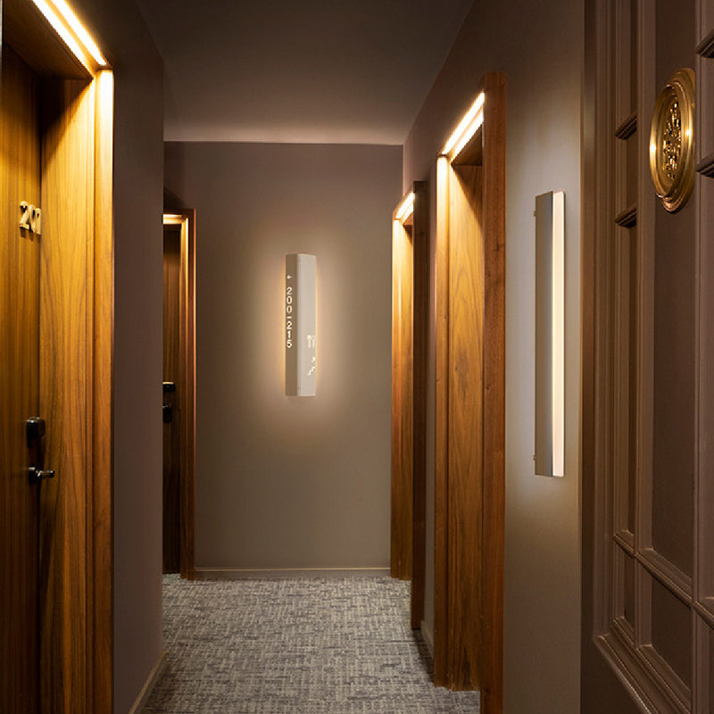 Gada Wall Light
