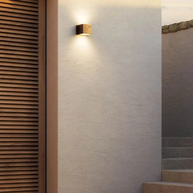 Decori Wall Light