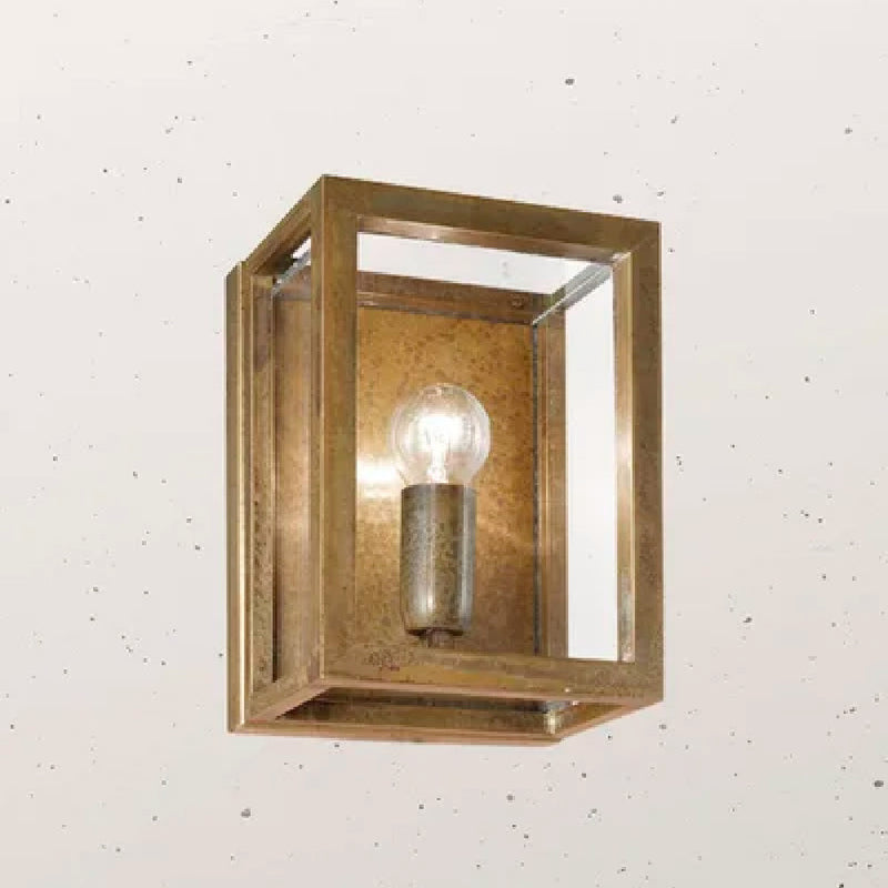 Quadro Wall Light