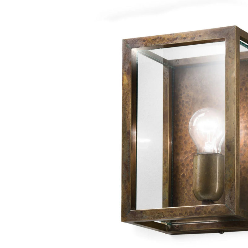 Quadro Wall Light